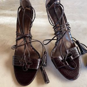 Beautiful Top Trendy Summe BANANA REPUBLIC LACE UP Leather sandals - 3” heel